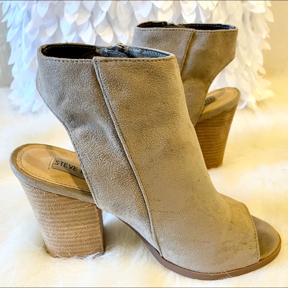 Steven Madden Tan Heeled Ankle Bootie 7.5